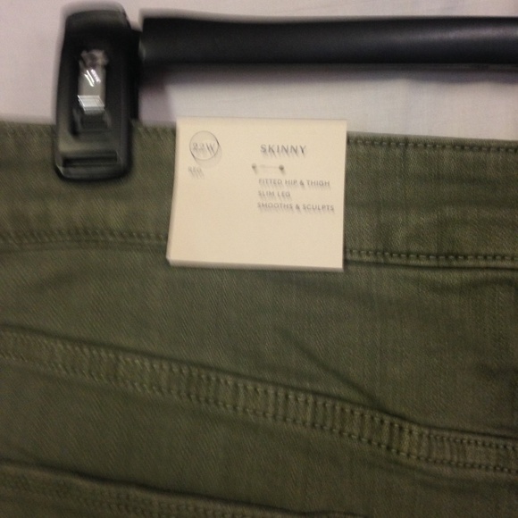 Women's Plus Size Skinny Jeans - Universal Thread - Picture 4 of 5